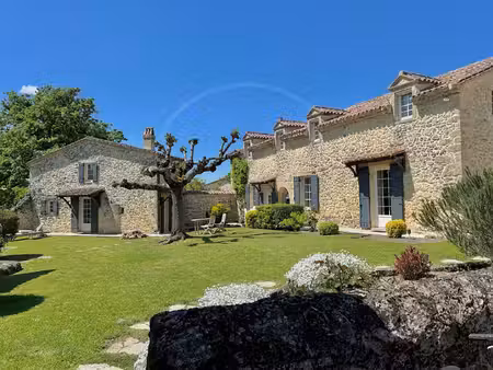 charmante maison dans un hameau paisible