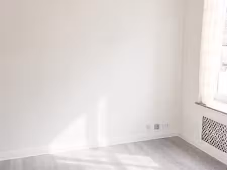 studio avenue louise - à louer