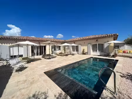 villa d'exception t5 au calme à roquebrune sur argens 83520