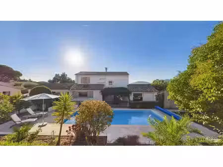 villa à plan de la tour