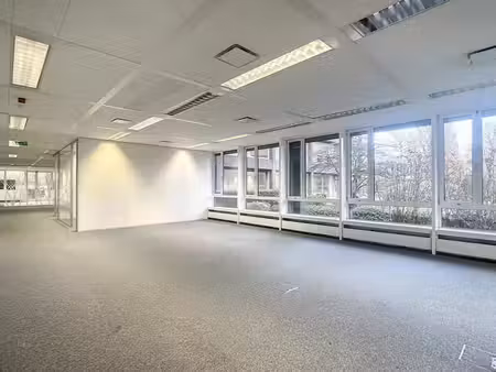 bureau rénové sur prins boudewijnlaan