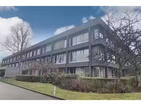 bureau rénové sur prins boudewijnlaan