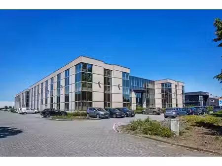 complexe de bureaux situé à la sortie malines-nord