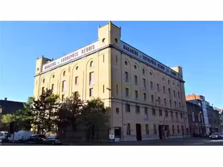bureau lumineux de 585 m² dans l'entrepôt 'la cloche'