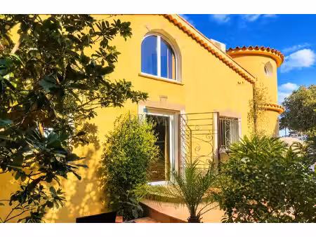 à vendre - villa - saint-raphaël - piscine - double garage