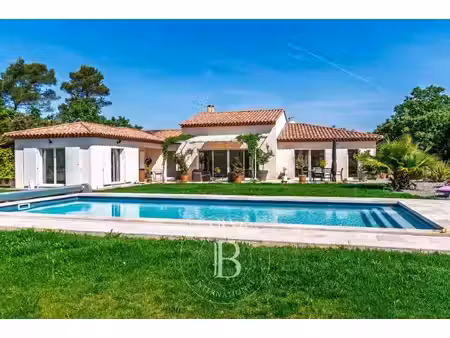 exclusivité - sud de la france- golf de barbaroux - villa de charme avec vue d'exception