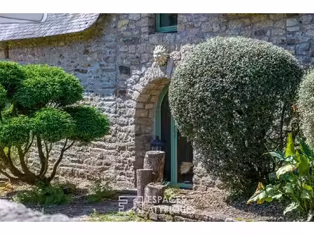 ancien moulin et son domaine bucolique au coeur du morbihan
