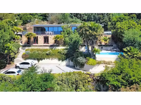 propriété contemporaine avec magnifique vue mer au rayol