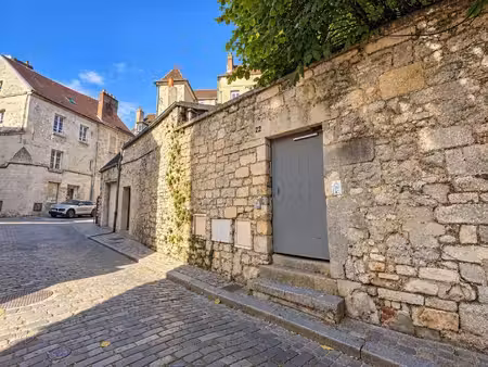 t2 centre historique senlis