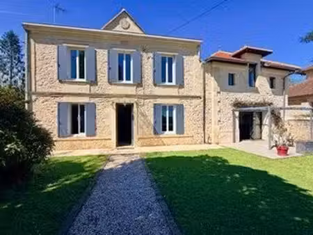 pujols sur ciron maison familiale en pierre jardin clos chai piscine parkings
