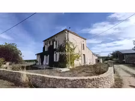 massugas  demeure en pierres  5 chambres 2 cuisines  2 salles d'eau  atelier  dépendances 