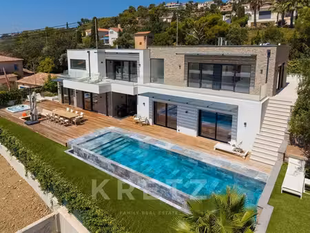 les issambres - villa contemporaine  vue mer & art de recevoir