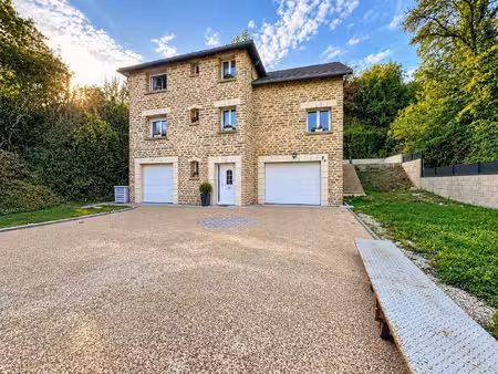 aiglemont – 150 m²  4 chambres et un sous-sol complet
