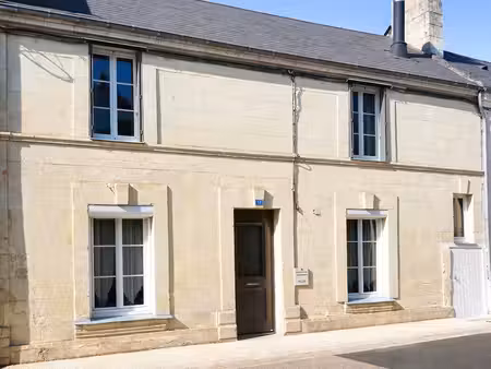 charmante maison de bourg tout proche des quais de la loire