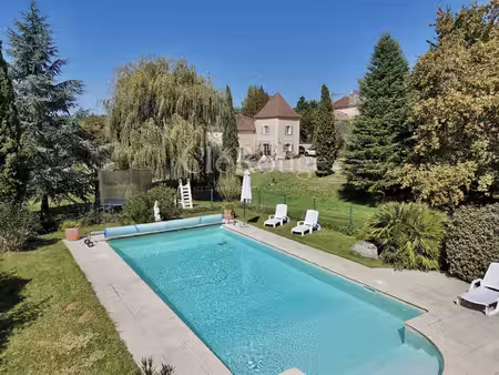 proche de monségur - magnifique propriété de 5 chambres avec parc arboré et piscine
