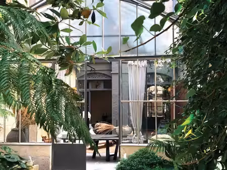 vente confidentielle : bordeaux centre : appartement avec verrière et jardin