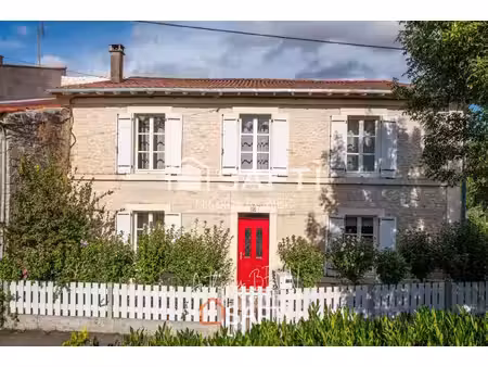 charme de la pierre et accès direct sur la sèvre !