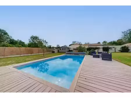 vente maison 8 pièces 157.6 m² à saint-denis-de-pile (33910)  375 000 €