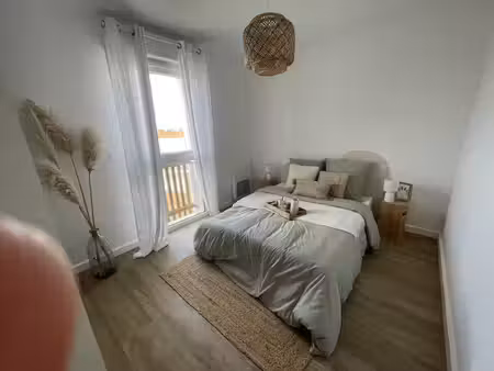 t2 récent avec beau balcon.