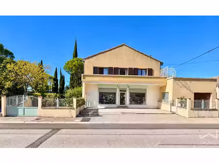 vente maison 9 pièces 230 m² à bollene (84500)  299 000 €