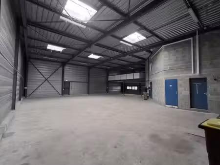 location local d’activités beligneux 01360 660m²