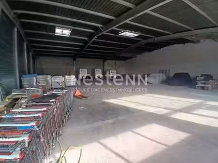 location local d’activités saint ave 56890 331m²