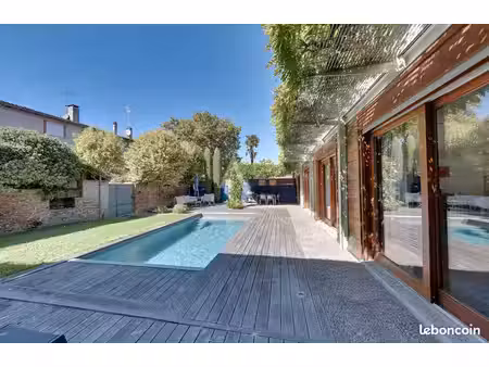 maison de ville 6 pièces 200 m²