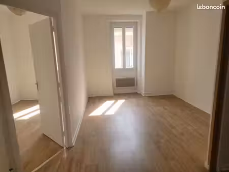 appartement t2 rénové – cahors hyper centre