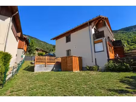 a vendre - bel appartement t4 avec jardin - bozel