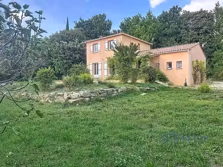 maison t5 sur 1400 m² de terrain