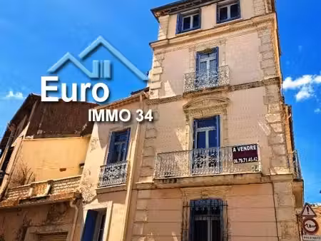 maison de maître avec garage et terrasse