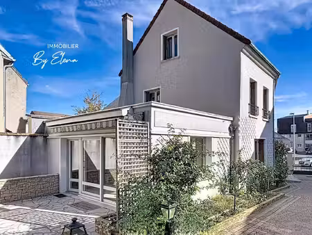 maison – torcy village – 188 m² au sol  270 m² utile  5 ch  grand terrain  garage double .