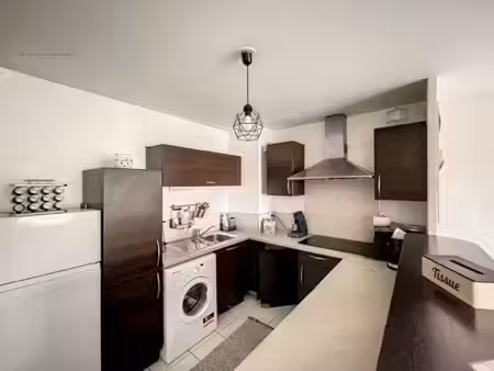 la seyne sur mer - appartement t3 avec terrasses et stationnement