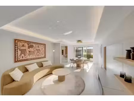 appartement 3 pièces rénové avec raffinement — plage  commerces  et gare à pied