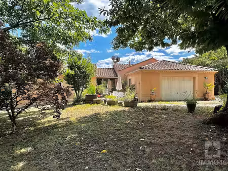 maison 4 chambres avec piscine et beau parc paysager