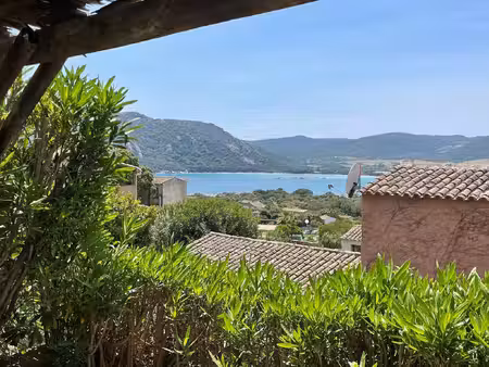 mini-villa à santa giulia  très belle vue mer et plage à pied