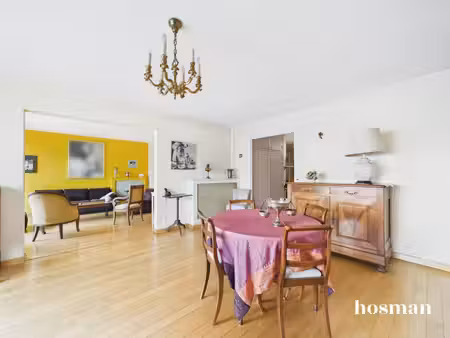 charmant appartement 4 pièces de 100 m² avec terrasse et deux places de parking - rue des 