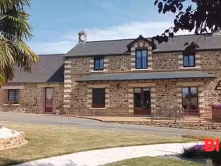 vente longère et corps de ferme à domalain (35680) : à vendre / 148m² domalain