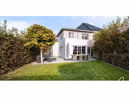 maison à vendre à de pinte pour € 619.000 avec 3 chambres à coucher