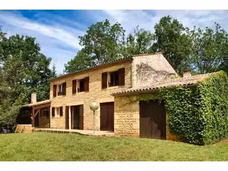 rare a vitrac - propriete - 2 maisons avec piscine sur 4950m2