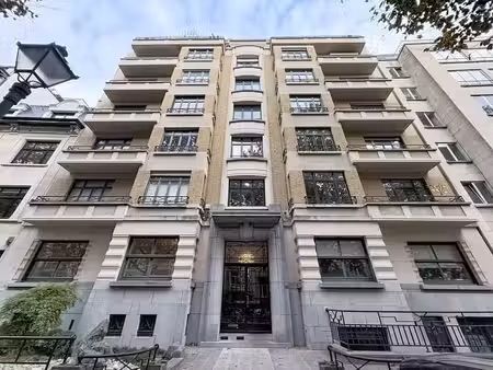 place brugmann/ molière- appartement à vendre
