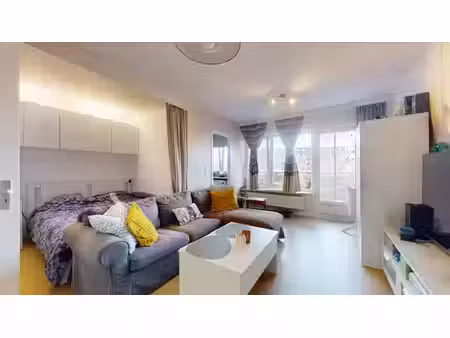 terdelt - agreable studio + terrasse et excellent peb c !