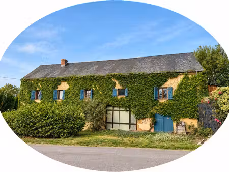 auv 1213 : grande maison habitable au calme  parcelle 570m2