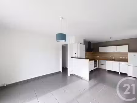 maison à louer - 4 pièces - 80 81 m2 - soyaux - 16 - poitou-charentes