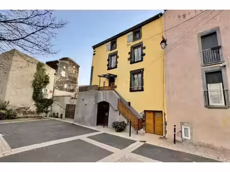 maison de bourg – 4 chambres – terrasses – coeur de beaumo