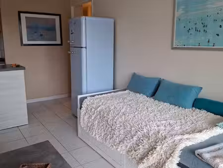 à louer à l’année – t2 meublé en bord de mer à pornichet