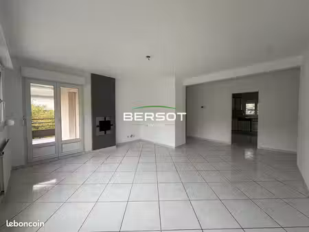 appartement 3 pièces 82 m²