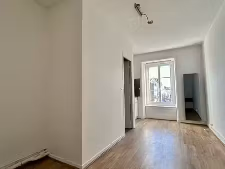 studio hyper centre_ location