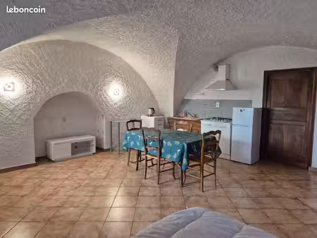 charmant studio dans ancien corps de ferme