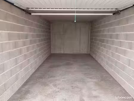 parking/box 17 m² balma